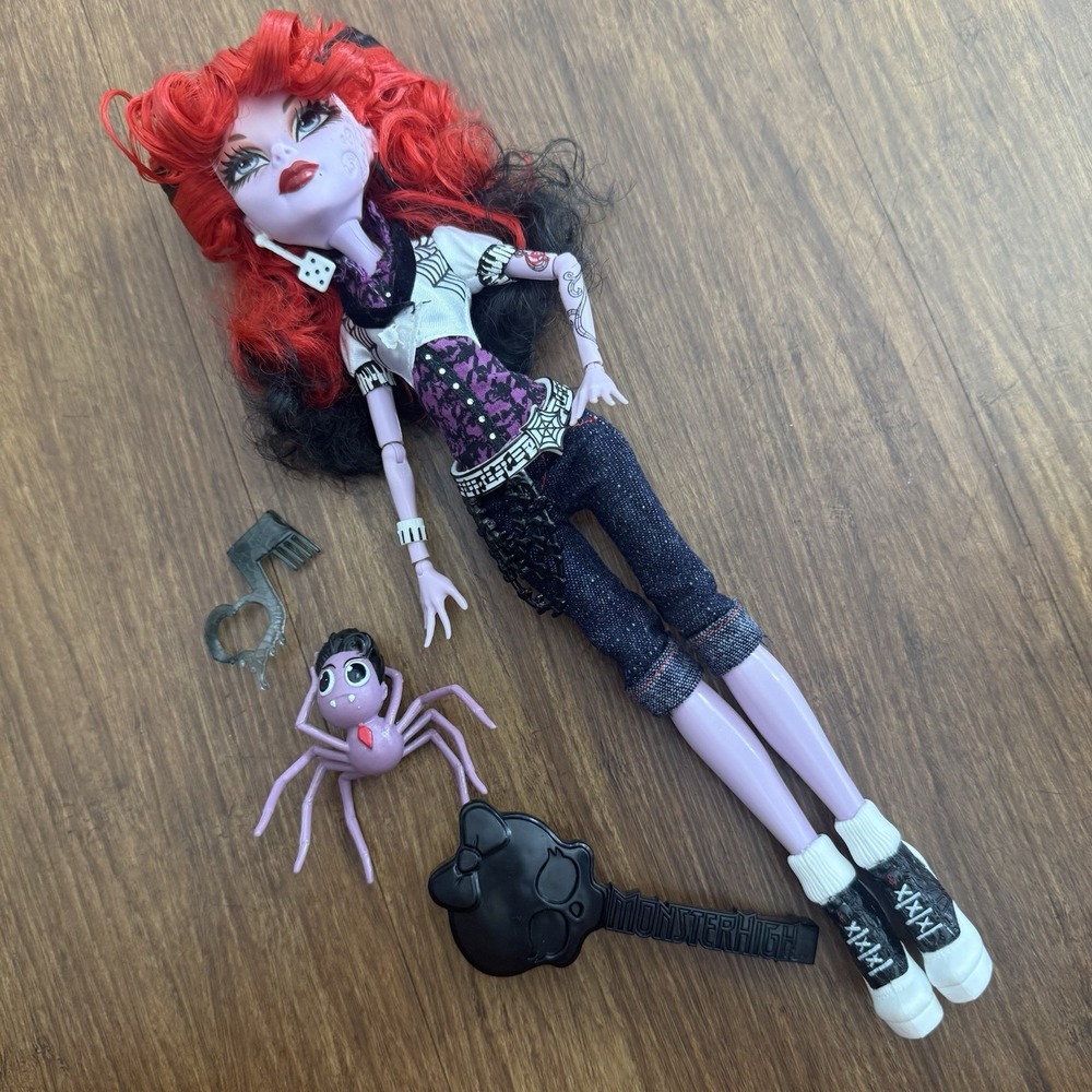 Monster High Operetta Doll 2012 Rockabilly Music Spider Clip Shoes Belt Earrings